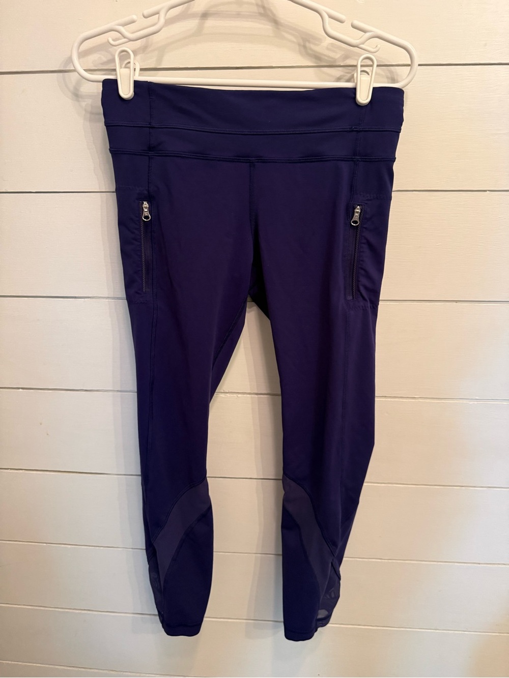 Lululemon Athletic Leggings with Zip Pockets size 8
